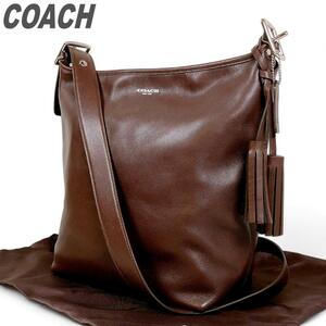 美品 COACH コーチ ショルダーバッグ 大きめ クロスボディ ダークブラウン A4収納可 メンズ レディース フリンジ タッセル シンプル 鞄 