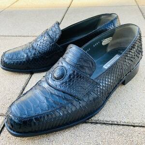 * превосходный товар Gianni Versace bell search 43 обувь примерно 27.5cm питон кожа . кожа .he винт ne-k туфли без застежки кожа обувь Loafer BK черный чёрный 