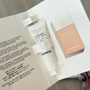 シャネル ル ブラン ラ バーズ レジェール ロゼ メイクアップベース 2.5ml CHANEL メイクアップスポンジ　ショッパー