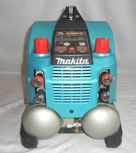 マキタ MAKITA AC462XSH エアーコンプレッサー good condition すぐ使用できます。