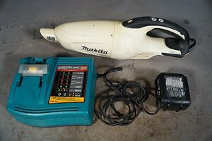 ◎ makita マキタ 充電式クリーナー 充電器 100V バッテリー 1個付き ※動作確認未チェック CL141FD