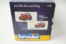 BRUDER ブルーダー 1/16 Land Rover Defender ランドローバー ディフェンダー パトカー フィギュア付き 02597_画像7