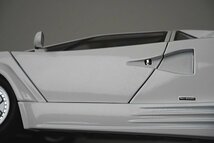 AUTOart オートアート 1/18 Lamborghini ランボルギーニ Countach カウンタック ホワイト ※本体のみ_画像8