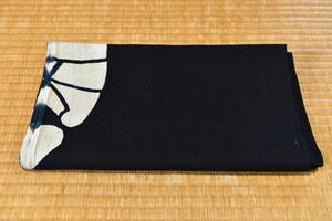 古布　筒描き1幅　抱き茗荷紋　243ｃｍ 　アート　リメイク　創作材料　手織り木綿