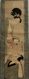 Art hand Auction [Original] Edo-Zeit, echter Ukiyo-e-Holzschnitt von Kitagawa Utamaro, „Ein verliebtes Paar und ihre Kinder, lange Hängerolle, Rückseite Nishiki-e, in gutem Zustand, Kerngröße ca. 15, 5 x 64, 5 cm, ohne Box, Malerei, Ukiyo-e, Drucke, Portrait einer schönen Frau
