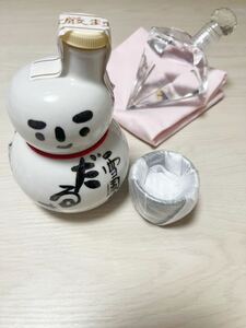 【新品】日本酒 金滴雪国のだるま300ml 北海道 お土産 おみやげ お酒 雪だるま 新十津川 金滴酒造 清酒 地酒 小瓶 ギフト 贈答　年代物