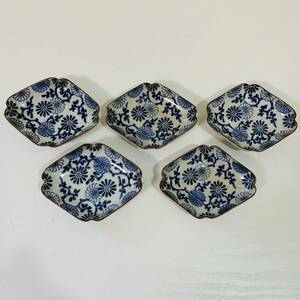  old house delivery old Imari blue and white ceramics .. plate small plate 5 customer . shape seal angle plate reverse side seal equipped 10cmX8cm flower antique old fine art that time thing period thing Japanese-style tableware 