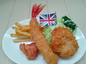 本物そっくり！！実物大.*【食品サンプル】お子様ランチ単品(海老フライ・唐揚げ・ヒレカツ・フライドポテト・千切りキャベツ・パセリ・旗)