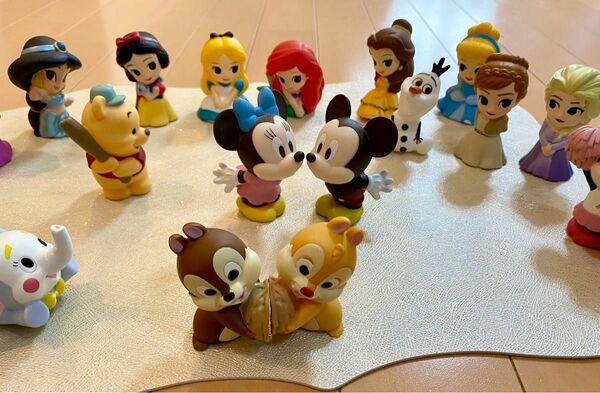 今週末までのセール！ディズニー　Disney プリンセスPrincess キャラクターフィギュア　18個セット　