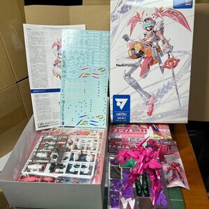 未組立品ハセガワ1/100フェイ・イェンwithビビット・ハート、パチ組ジャンク品ウェーブ1／144バイパーⅡ