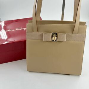 U5 Salvatore Ferragamo フェラガモ ハンドバッグ ゴールド 箱付 ベージュ