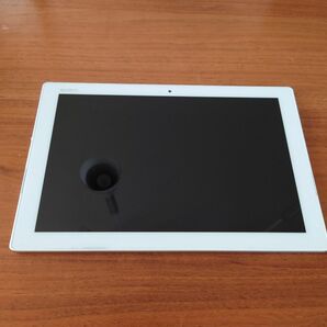 【美品】XPERIA Z4 Tablet au SOT31 白 純正カバーおまけ