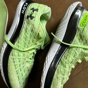 UNDER ARMOUR ランニングシューズ UAフロー ベロシティ ウインド メンズ USA8.5 CM 26.5 VCT204500315441 ライム 室内履きなどにの画像7