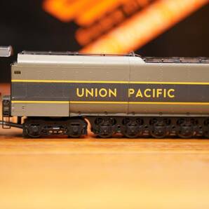 【1866】MTH HO Trains #80-3201-1 4-6-6-4 Challenger Union Pacific #3979 グレイハウンド DCCサウンド (発煙機能搭載)の画像3