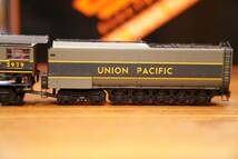【1866】MTH HO Trains #80-3201-1 4-6-6-4 Challenger Union Pacific #3979 グレイハウンド DCCサウンド (発煙機能搭載)_画像3