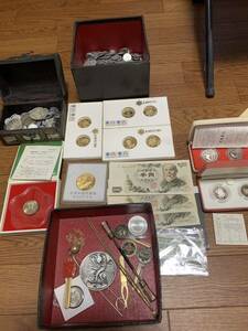 古銭 古物 などまとめ売り硬貨 記念コイン 勲章 