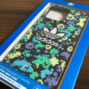 adidas アディダス iPhone13 / 13 Pro ケース カバー