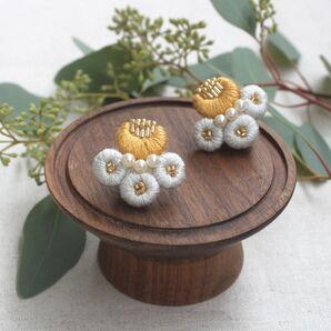 イヤリング 刺しゅうキット 2カラー