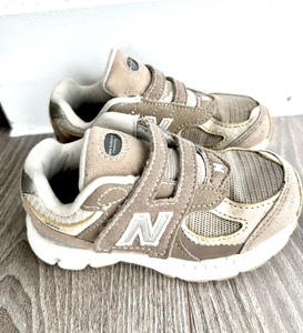 【人気】NEW BALANCE　（ニューバランス）IV2002 キッズ おしゃれスニーカー/ ベージュ / 15cm