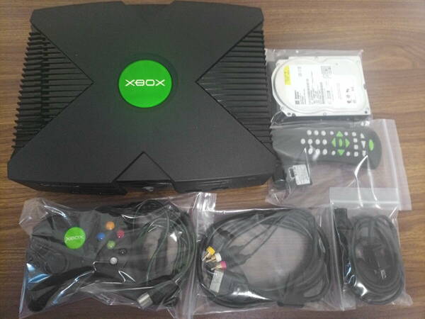 初代XBOX本体 改造 UDMA5 [GPUヒートシンク交換 HDD 4TB交換 メモリ増設128MB DBをEVOXからXBMCに変更 DLC&TUD&チートファイル追加]