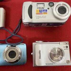 M-6111 【同梱不可】980円～ 中古品 デジタルカメラまとめ 5点セット Panasonic/SONY/FUJIFILM/Canon バッテリー式 デジカメ の画像3