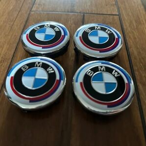 BMW センターキャップ 56mm ５０周年 防止フィルム付き 4個セット 新品未使用 送料無料の画像1