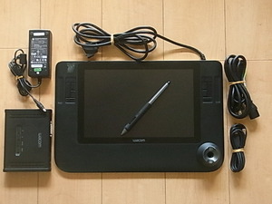 Wacom Cintiq 12WX DTZ-1200W ペンダイレクト 送料630円～　中古