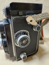 ★ローライ【ROLLEICORD VB　カメラ本体　レンズ付】ドイツ製　二眼レフカメラ　アンティーク_画像4