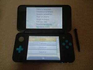 new 2DS XL LL body ( black × turquoise ) Europe version overseas edition used 