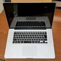 Macbook Pro 15インチ Early 2011 起動しますがジャンクです。_画像1