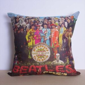 ビートルズ サージェント・ペパーズ クッションカバー Sgt. Pepper's Lonely Hearts Club Band Beatles