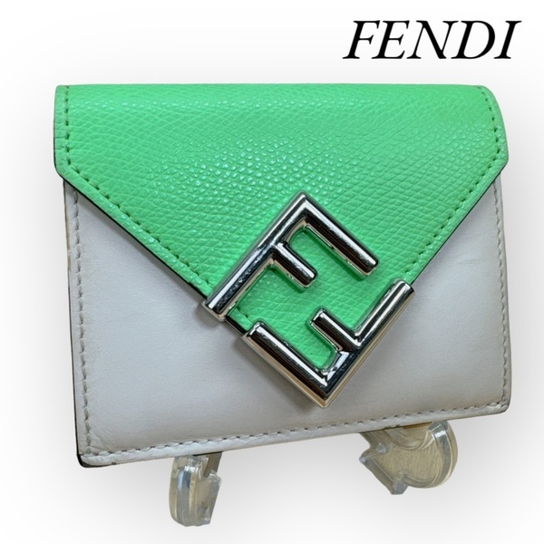 フェンディ FENDI 三つ折り財布 コンパクトウォレット FFダイヤモンド グリーン オフホワイト