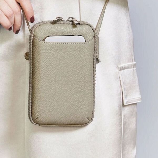 BY レザー ジップスリム ウォレットショルダー MD.GRAY