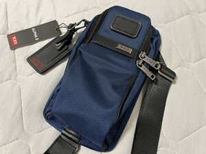 TUMI　トゥミ　ショルダーバッグ　肩掛け　斜めかけ　ネイビー　未使用