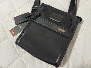 TUMI　トゥミ　ショルダーバッグ　斜めかけ　肩掛け　ブラック　未使用