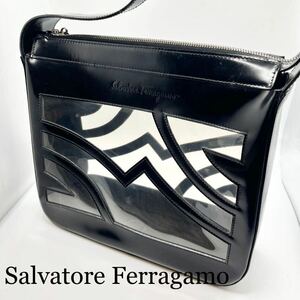 【希少】サルヴァトーレフェラガモ Salvatore Ferragamo ショルダーバック ビニールバック エナメル ブラック 黒