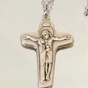 十字架ネックレス　キリストと聖マリア ●シルバーカラー●イタリア製