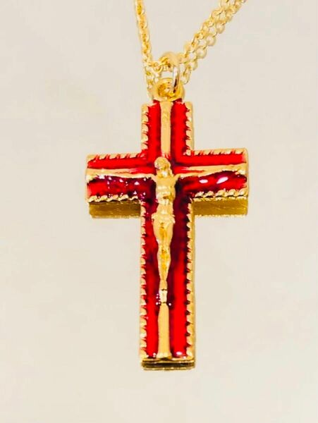 十字架キリストクロス　ネックレス　●ゴールドカラーレッド　●イタリア製