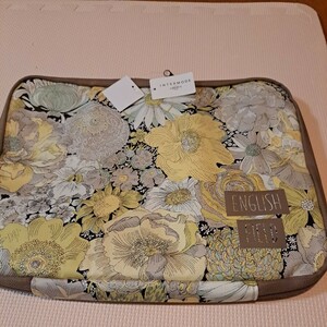 [ tag equipped ] Liberty print carrying case back Intermode made with LIBERTY FABRIC buy ¥3,960 www.kawabe.co.jp