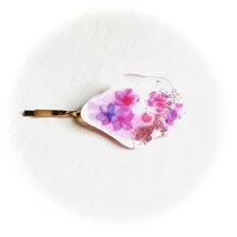 ☆桜のヘアピン☆ 白 桃色 ホワイト ピンク 髪飾り ハンドメイド アクセサリー 普段使い　サマー 夏 かわいい レジン 1点もの 和柄 和風_画像1