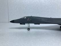 ■完成品 1/144 アメリカ空軍 ロックウェル B-1B ランサー 可変翼超音速戦略爆撃機_画像8