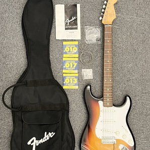 【JBI 5363】 1円～ Fender フェンダー ストラトキャスター エレキギター 日本製 Japan ソフトケース付き 保管品 ジャンク 中古 現状品の画像1