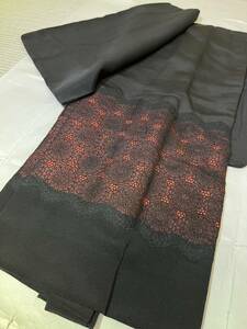 羽織り　正絹　汕頭刺繍　赤模様　菊　紐付き　黒色地　着物　和服　和装　着物コーデ　リメイク　衣装　百貨店　高級