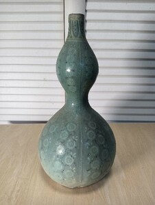 朝鮮高麗時代　菊花紋青磁瓢箪瓶