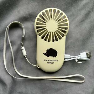 2 slim handy fan electric fan POKEPIIpokepi-SCANDINAVIAN FOREST ska nji navi Anne USB rechargeable stand attaching 