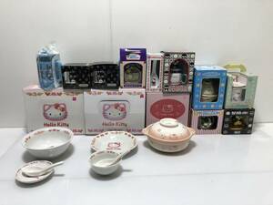 8070◆サンリオ まとめ キティー/バッドばつ丸 時計 マグカップ れんげ カップ＆ポット スープポット ハーブマグセットなど 写真追加有