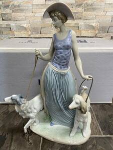  фарфор кукла LLADRO Lladro элегантный . прогулка. .. время высота примерно 39cm