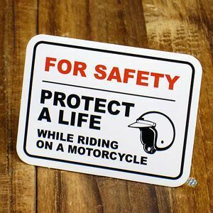 ステッカー バイク ヘルメット アメリカン インテリア サイン 表示 案内 注意 警告 おしゃれ 「バイクに乗る時はヘルメットを着用」