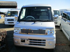 U61W Townbox フロントBumper K-152