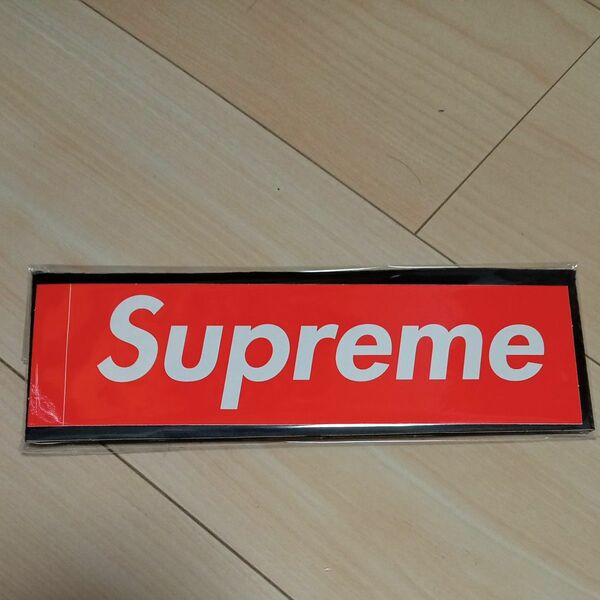 Supreme　ステッカー